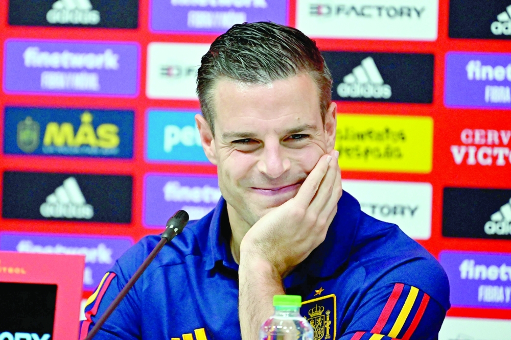 Spain's defender Cesar Azpilicueta attends press conference at the Qatar University training site in Doha on November 19, 2022, ahead of the Qatar 2022 World Cup football tournament. (Photo by JAVIER SORIANO / AFP)

