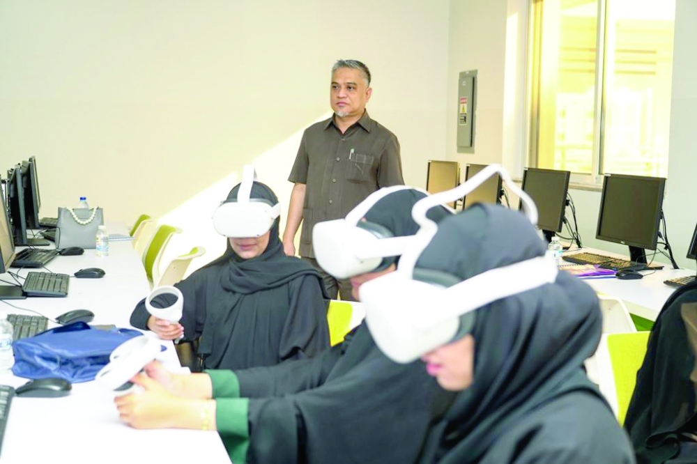 University of Technology and Applied Sciences-Nizwa students undergo training in VR.