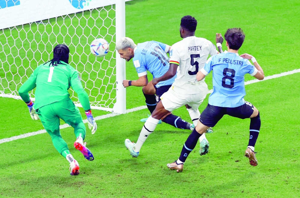 Soccer Football - FIFA World Cup Qatar 2022 - Group H - Ghana v Uruguay - Al Janoub Stadium, Al Wakrah, Qatar - December 2, 2022 Uruguay's Giorgian de Arrascaeta scores their first goal REUTERS/Albert Gea
