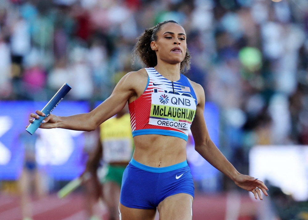 FILE PHOTO: Athletics - World Athletics Championships - Women's 4x400 Metres Relay - Final - Hayward Field, Eugene, Oregon, U.S. - July 24, 2022 Sydney McLaughlin of the U.S. wins the women's 4x400 metres final REUTERS/Lucy Nicholson/File Photo
