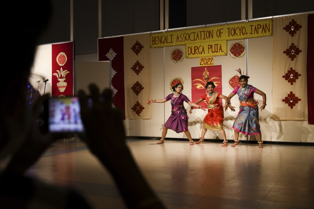 A performance during a Hindu festival in Tokyo, Oct. 1, 2022.  (Noriko Hayashi/The New York Times) 