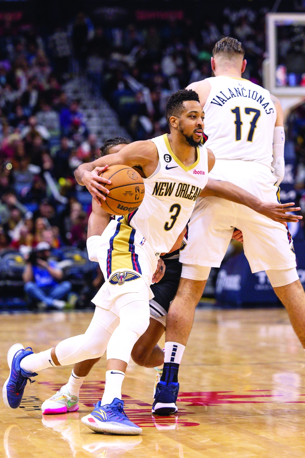 New Orleans Pelicans' CJ McCollum (3) dribbles against the San Antonio Spurs during the second half at Smoothie King Center in New Orleans, Louisiana. -- USA Today Sports
