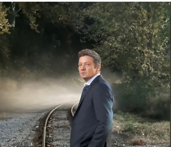 Actor Jeremy Renner in critical condition - Vimarsana News