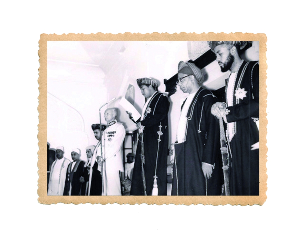 HM Sultan Jamshid, addressing the people of Zanzibar, just after his coronation.