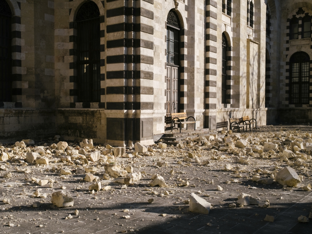 Rubble from damage to Kurtulus Mosque in Gaziantep, Turkey, Feb. 9, 2023. (Emin Ozmen/The New York Times)
