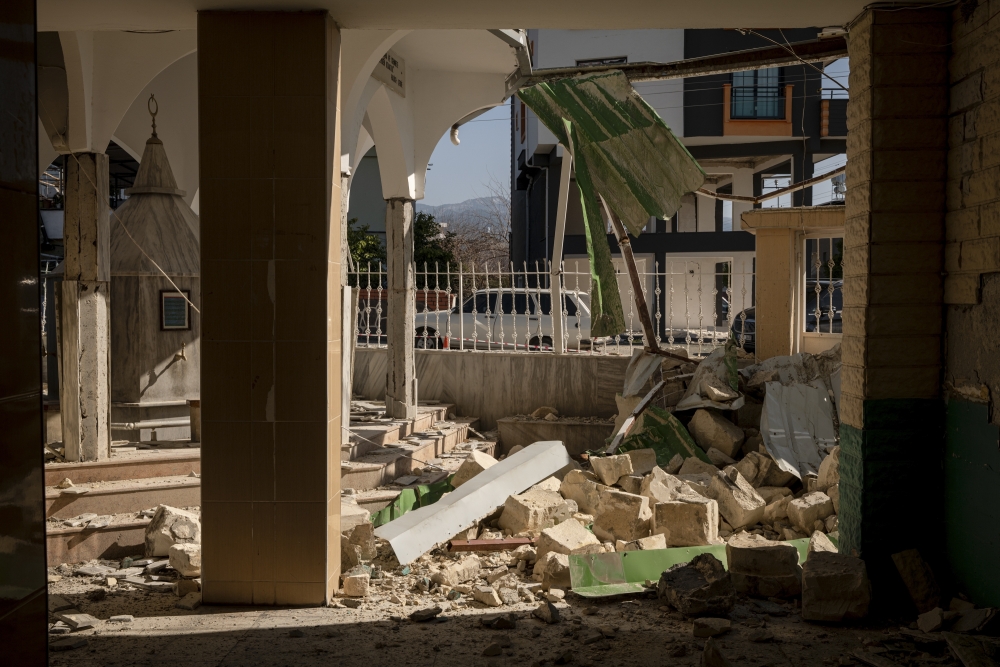 A damaged mosque in Erzin, Turkey, Feb. 14, 2023. (Nicole Tung/The New York Times)