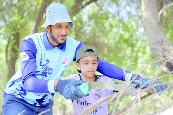 Over 3,000 come together to clean up Nizwa - Vimarsana News