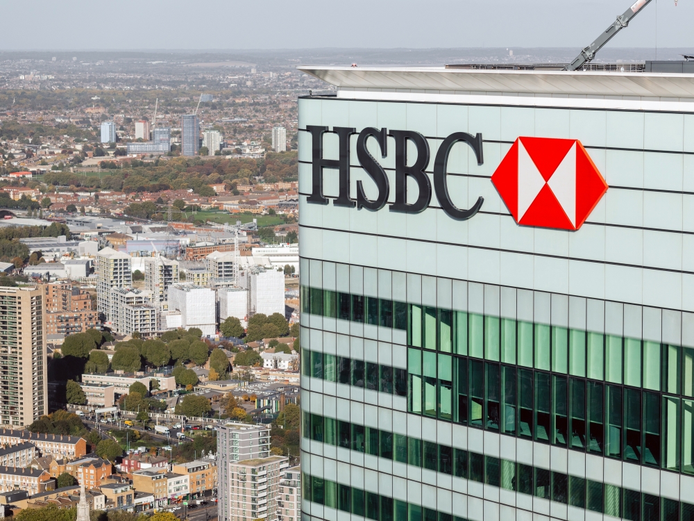 HSBC Bank headquarters in London on Oct. 18, 2022. The bank will acquire Silicon Valley Banks British subsidiary. (Sam Bush/The New York Times)