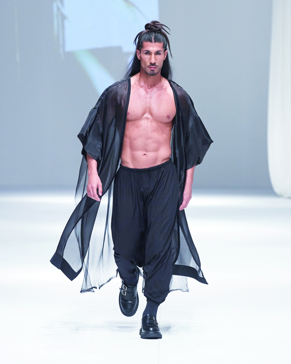 Photo: Carlo Scarpato / Gorunway.com