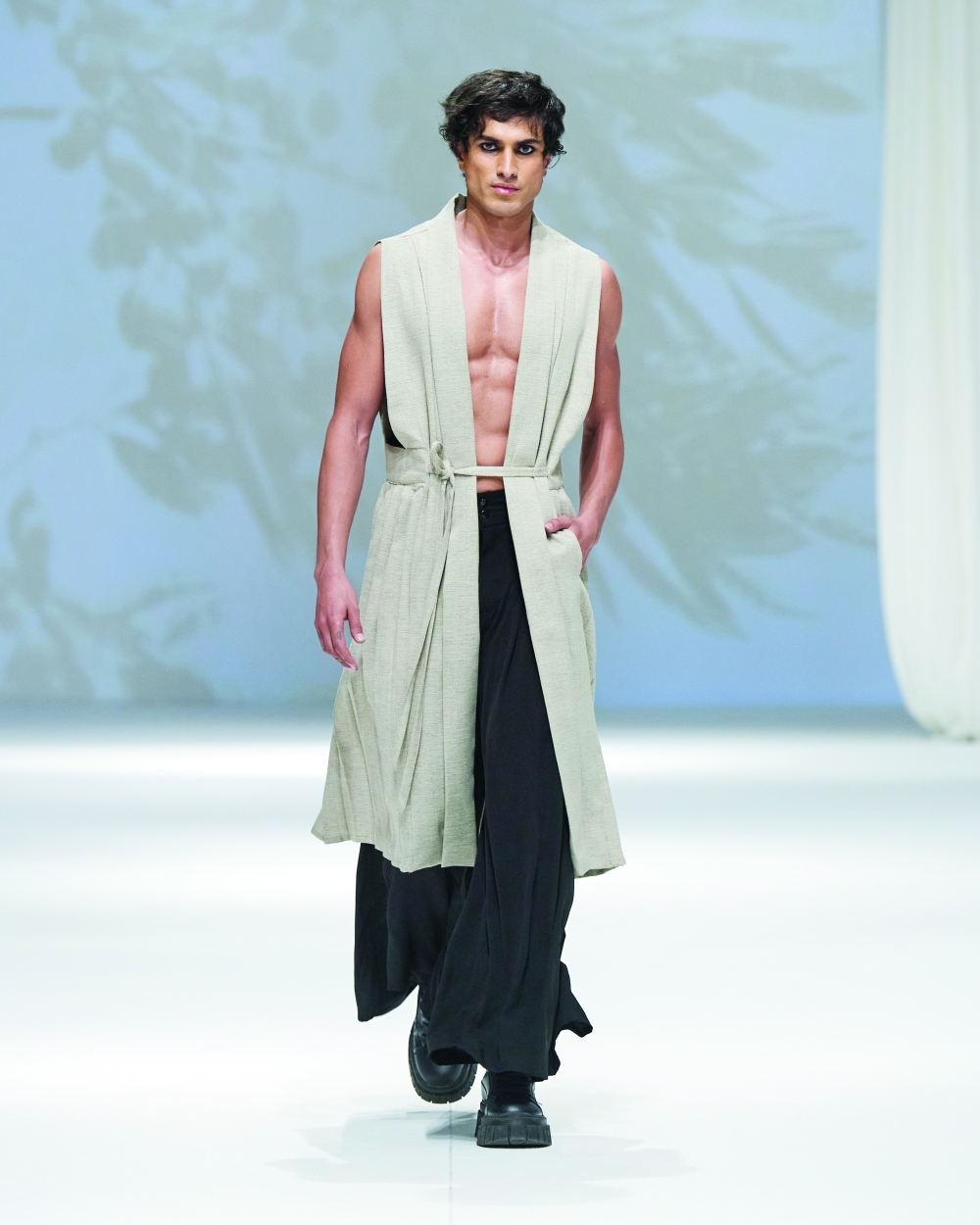 Photo: Carlo Scarpato / Gorunway.com