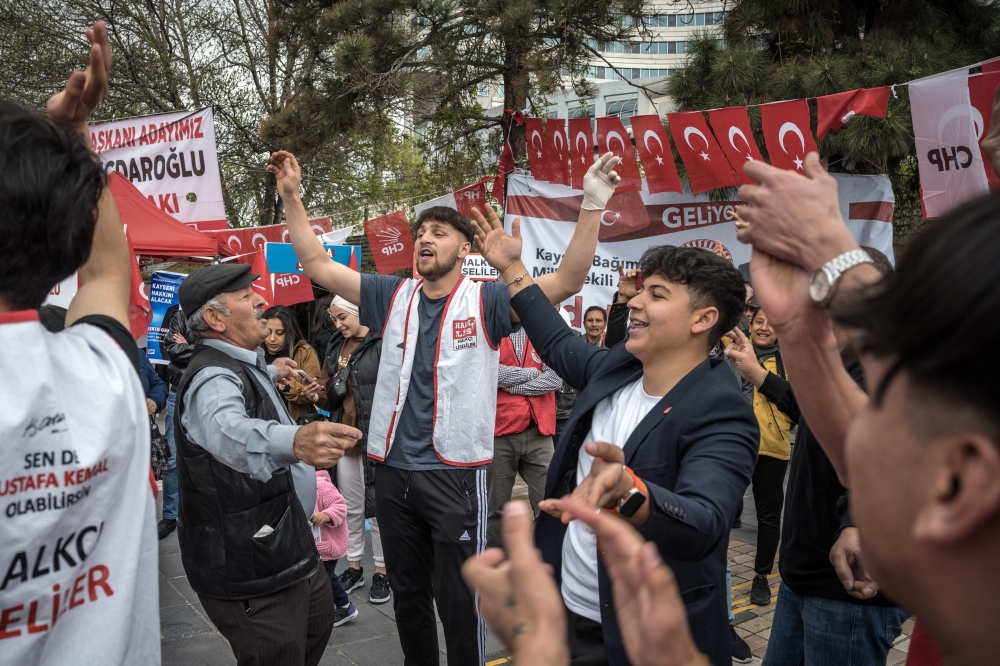 A political rally in central Kayseri, Turkey, on April 20, 2023. About six million young Turks will be able to vote for the first time, and analysts say President Recep Tayyip Erdogan has struggled to entice them. (Sergey Ponomarev/The New York Times)
