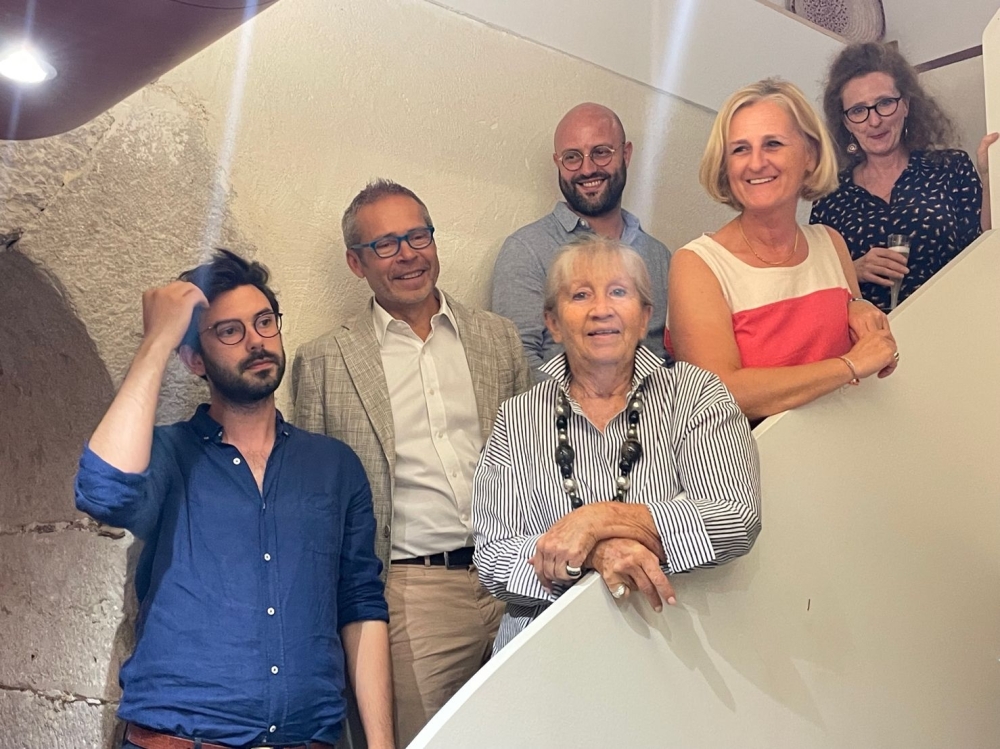 Guests and invitee at the photo expo (1)(1)