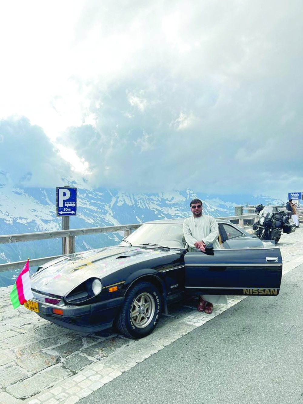 Moadh Al Sadi with his car