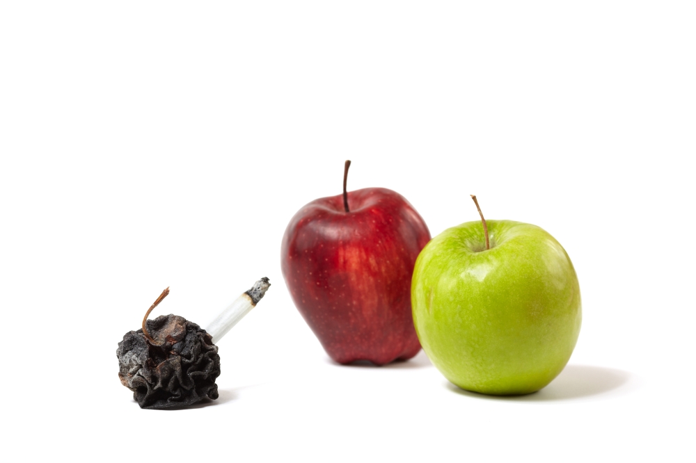 The,Smoker,Having,Cancer,Against,Two,Healthy,People