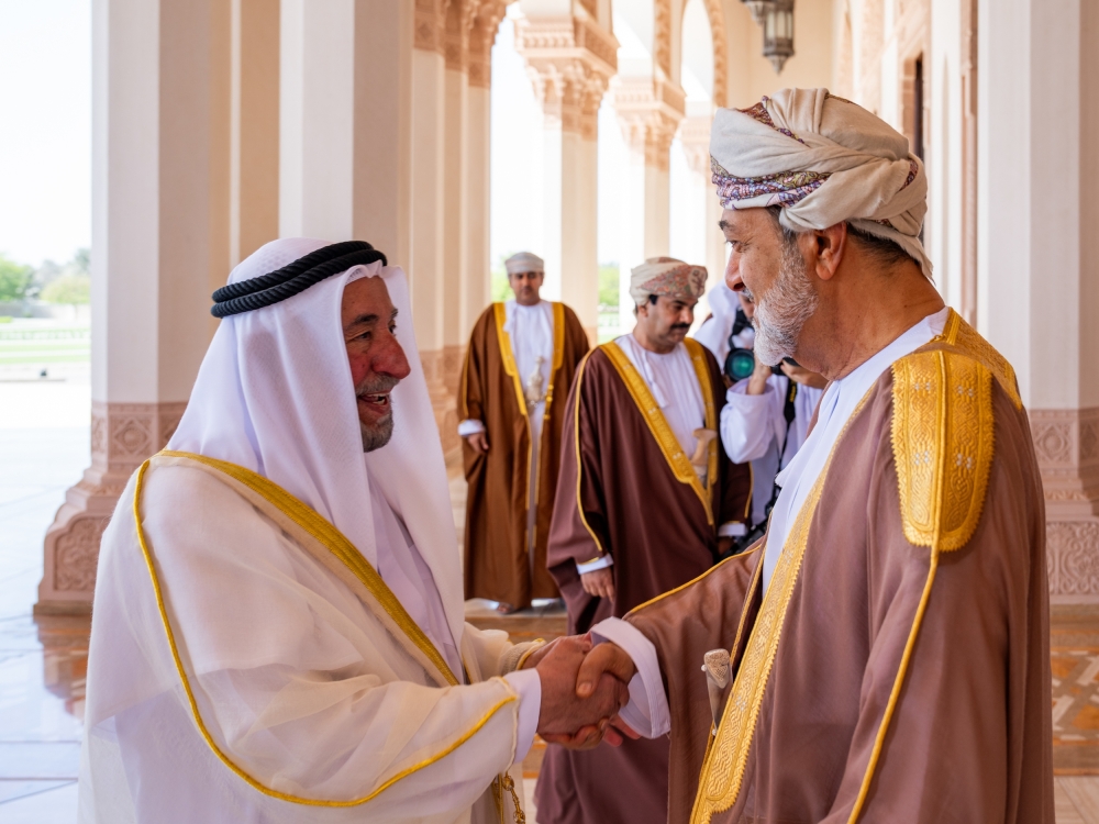 His Majesty Sultan Haitham bin Tarik receives Sheikh Dr. Sultan bin Muhammad al Qasimi, Member of the United Arab Emirates (UAE) Supreme Council 