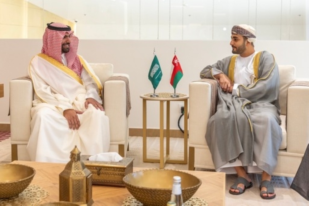 HH Sayyid Theyazin bin Haitham al Said, HH Prince Badr bin Abdullah al Saud hold an official session of talks in Riyadh