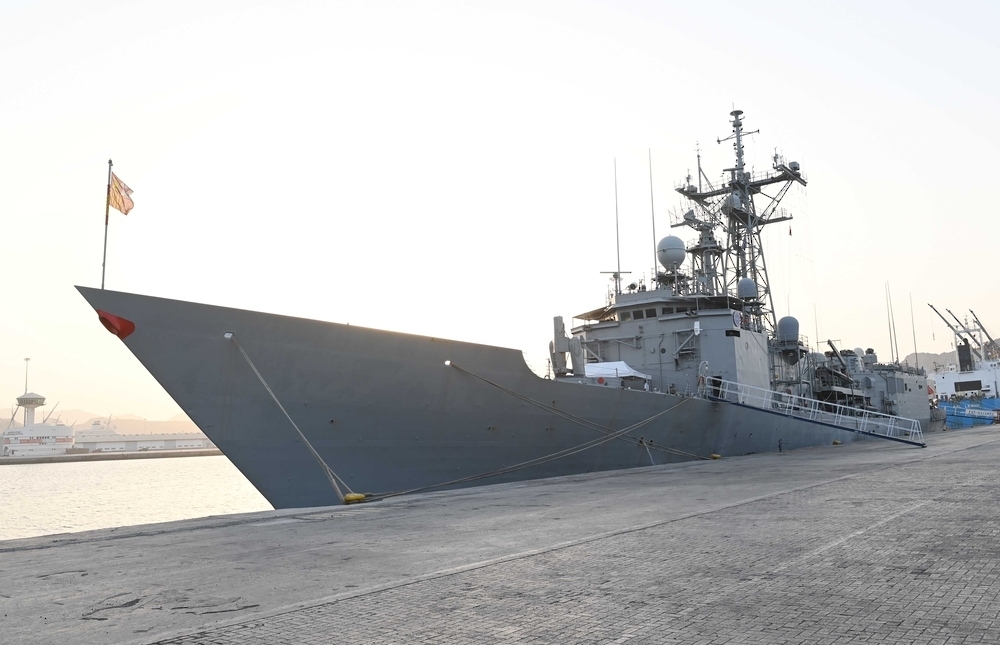 A delegation from the European Union (EU) on Monday visited Operation Atalanta’s frigate “Navarra” at Port Sultan Qaboos
