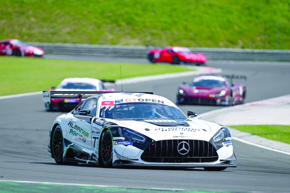 Al Faisal Al Zubair and Fabian Schiller in action