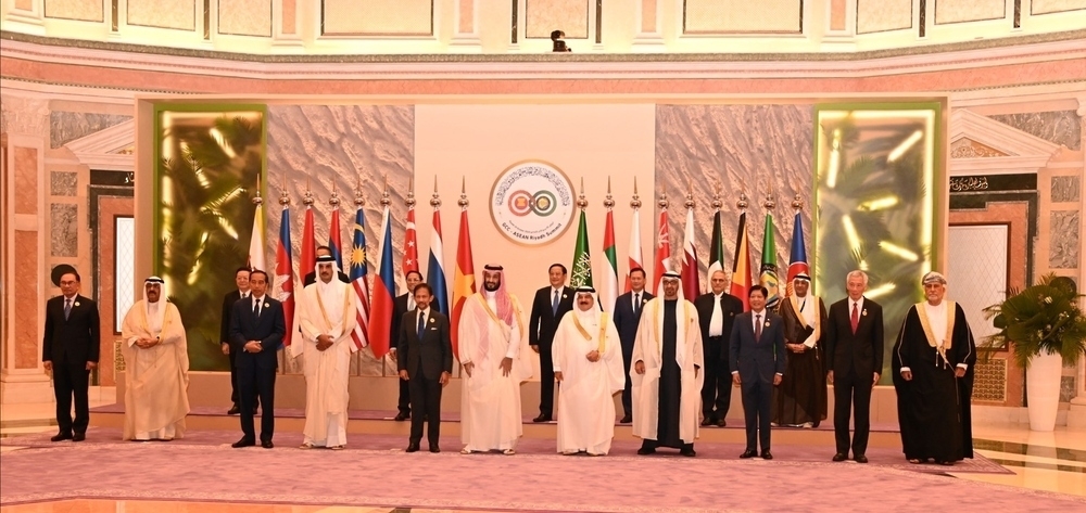 Leaders exchanged views and expressed grave concerns over the developments in the Middle East
