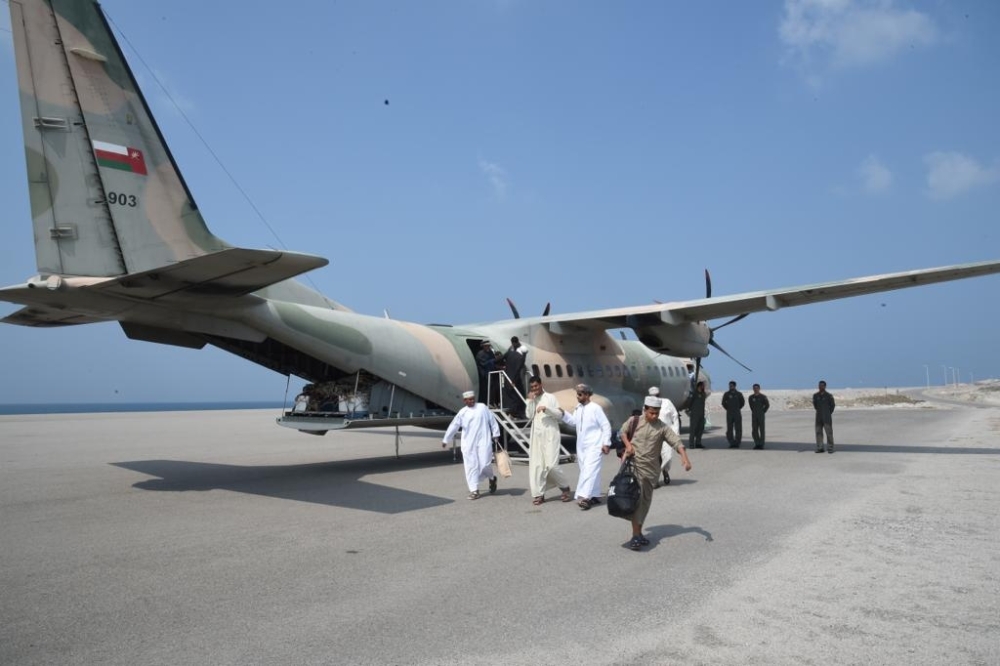 The Royal Air Force of Oman (RAFO) on Wednesday operated a number of flights to return the residents of Al Halaniyat Islands to their homes