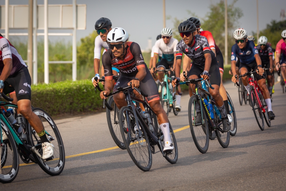 Mohammed al Wahibi (center) in action 