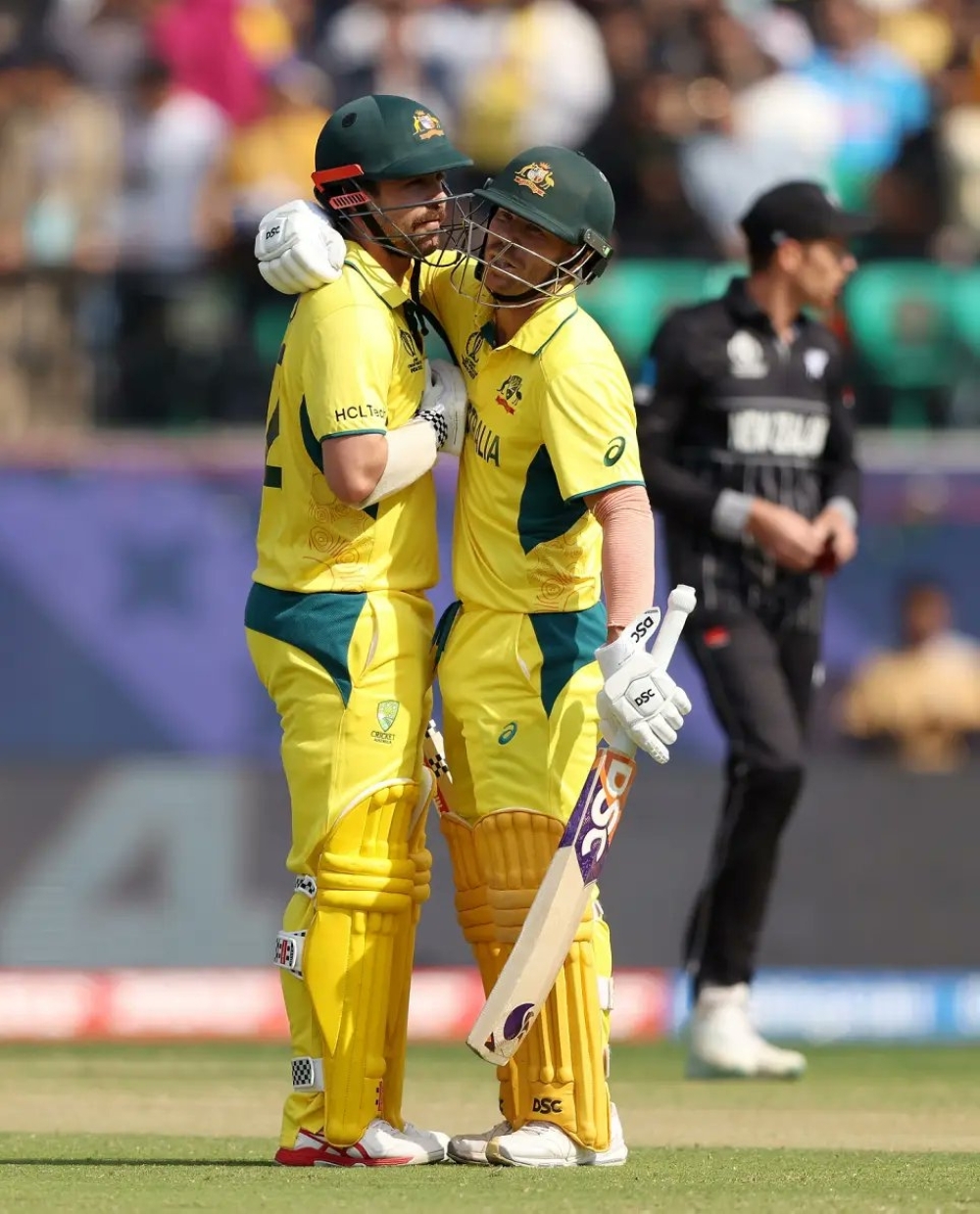  Travis Head (L) celebrating after winning againest New Zealand 