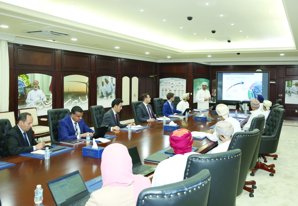 The IMF delegation holds talks with Economy Ministry officials.