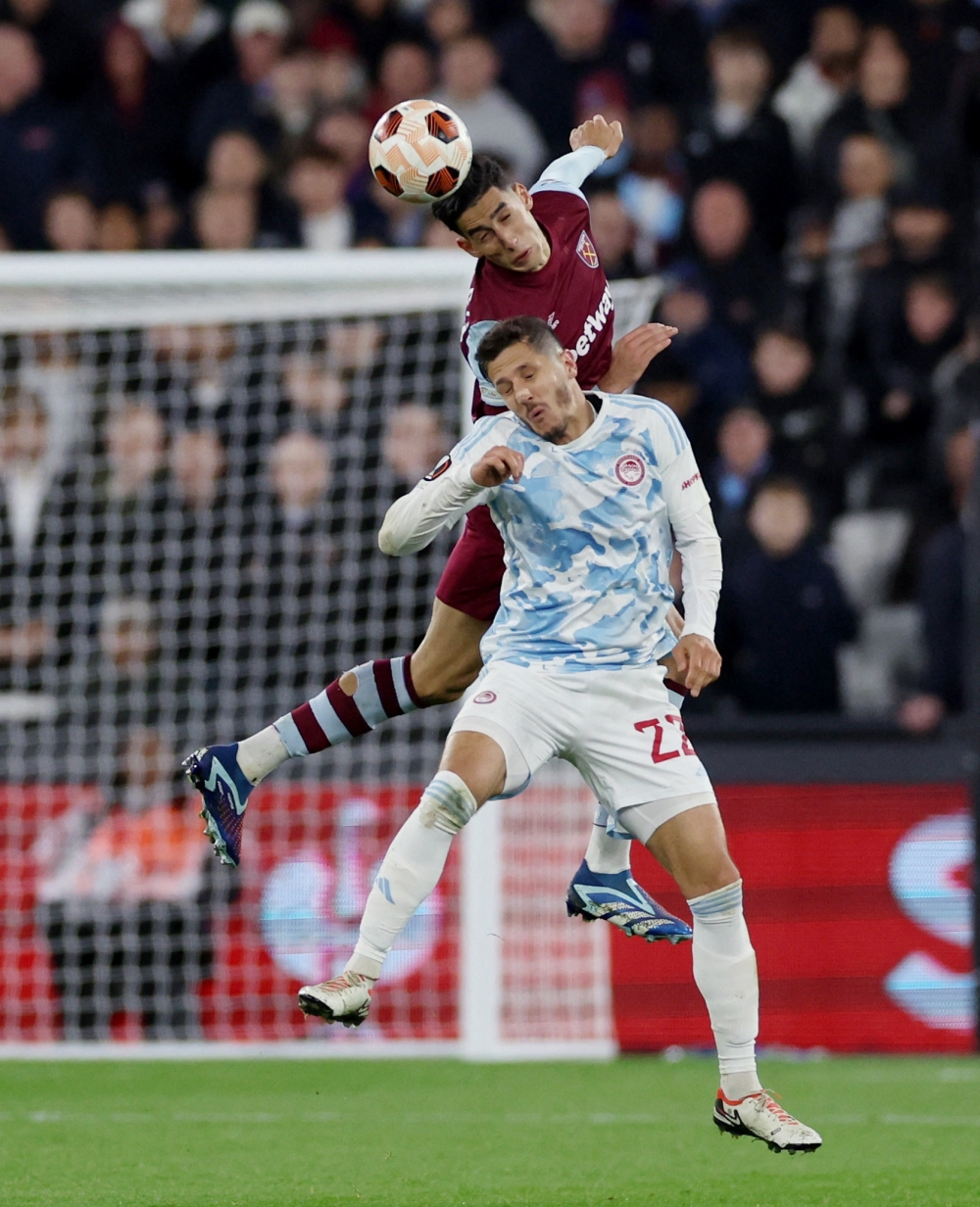 Soccer Football - Europa League - Group A - West Ham United v Olympiacos - London Stadium, London, Britain - November 9, 2023 West Ham United's Nayef Aguerd in action with Olympiacos' Stevan Jovetic Action Images via Reuters/Paul Childs
