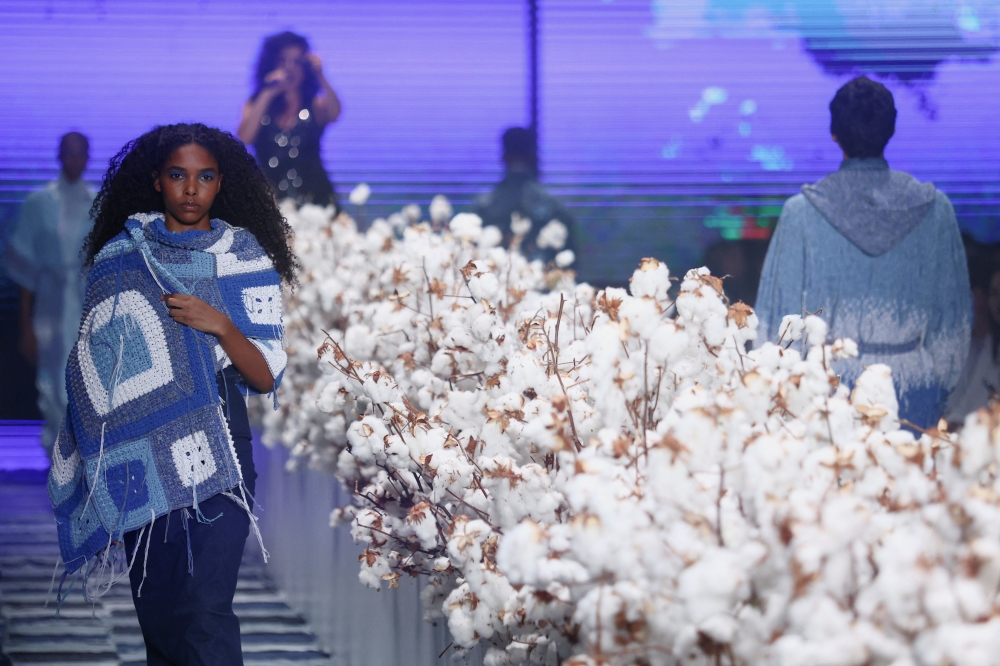 A model presents a creation by the project "Sou de algodao" (I'm made of cotton) during Sao Paulo Fashion Week, in Sao Paulo, Brazil November 9, 2023. REUTERS/Carla Carniel
