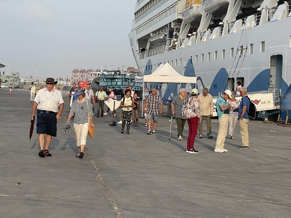 Salalah Port receives two cruise ships with 5,934 passengers on board