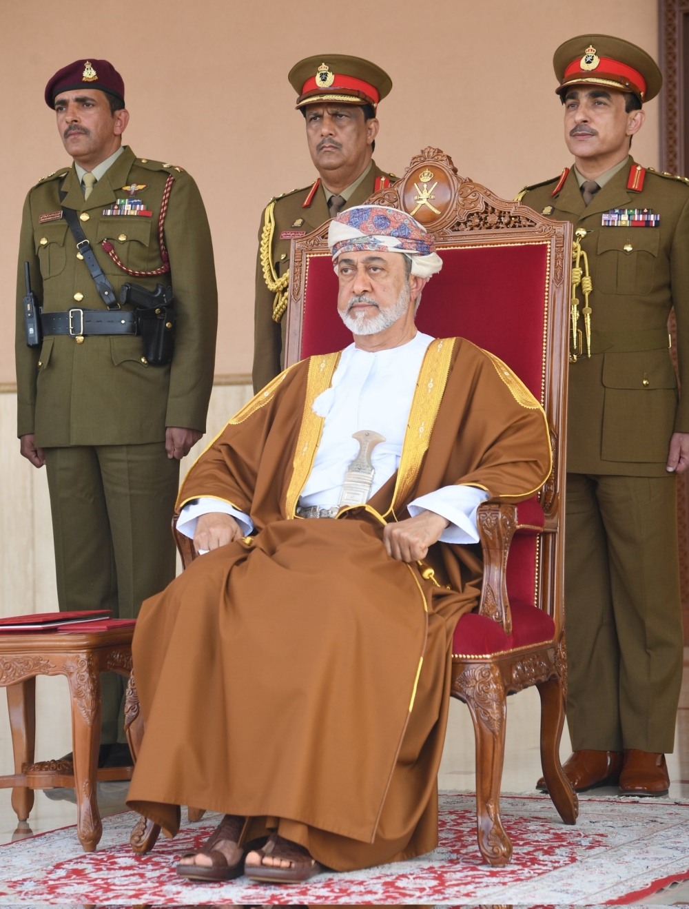 His Majesty Sultan Haitham bin Tarik, the Supreme Commander, presided over a military parade on Saturday.