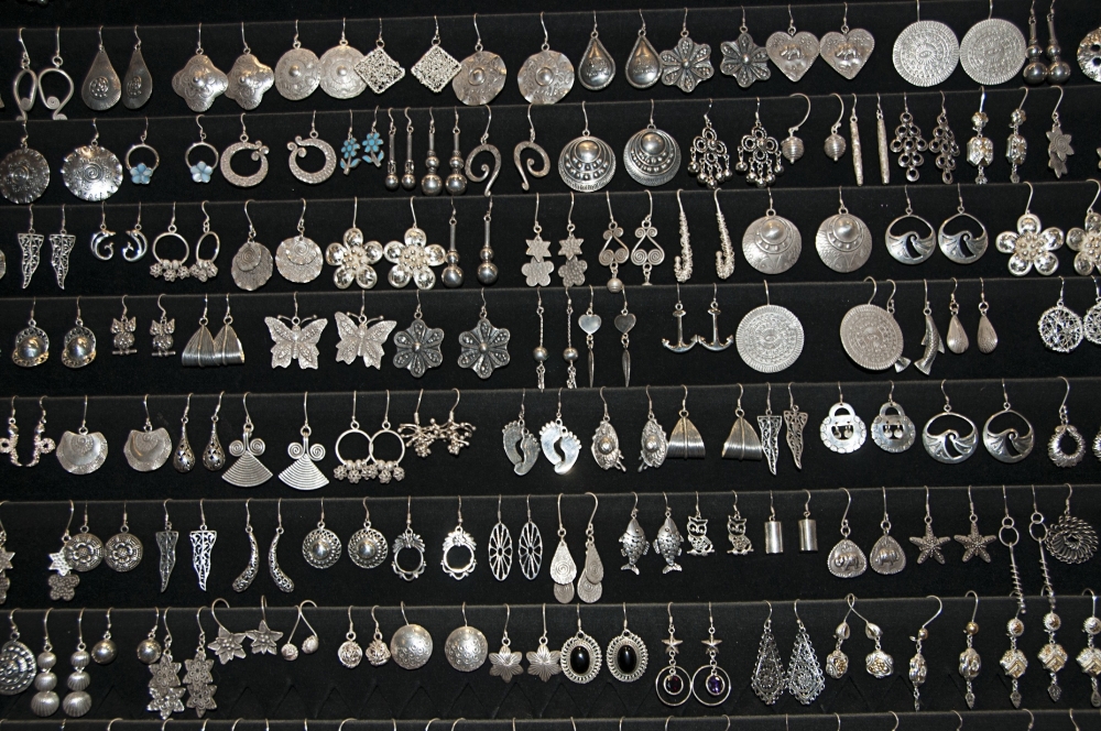 Silverware is one of the oldest industries in the Sultanate of Oman as it dates back to the fourth millennium BC