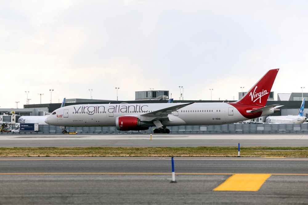 Virgin Atlantic Boeing 787 arrives to complete the first 100% Sustainable Aviation Fuel transatlantic flight 