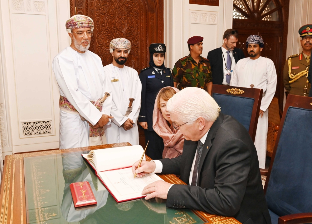 The German President was briefed on various Omani and Islamic architectural designs based on which it was built.