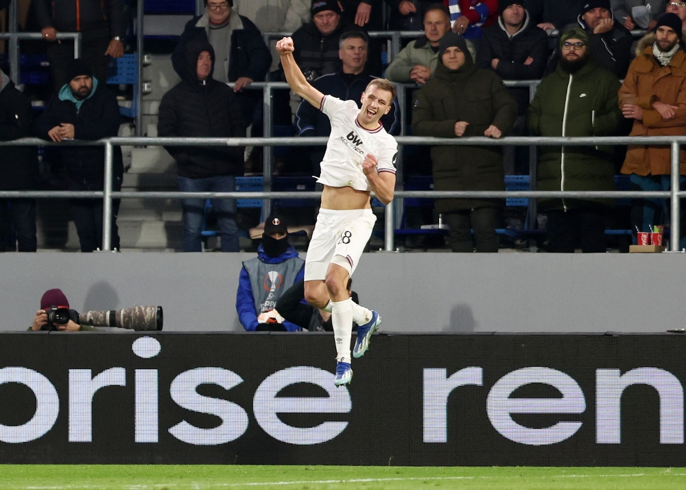Soccer Football - Europa League - Group A - TSC Backa Topola v West Ham United - FK TSC Stadium, Backa Topola, Serbia - November 30, 2023 West Ham United's Tomas Soucek celebrates scoring their first goal REUTERS/Marko Djurica
