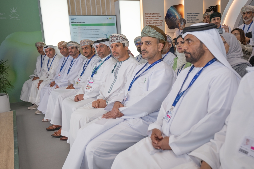 C:fakepath-2120425468_حضور حفل تدشين جناح سلطنة عمان_27580922_resized