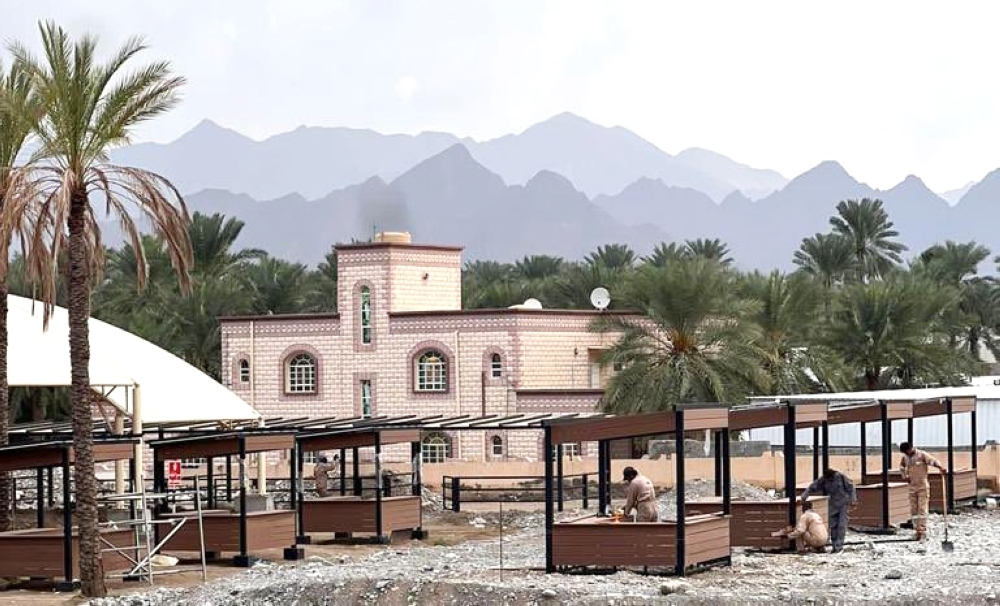 Tawi Al Hara livestock market