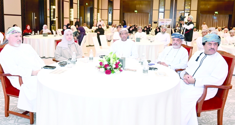 The workshop discussed options for the development of Omani press establishments and ensure their sustainability through an innovation programme espoused by the Ministry of Information. — ONA