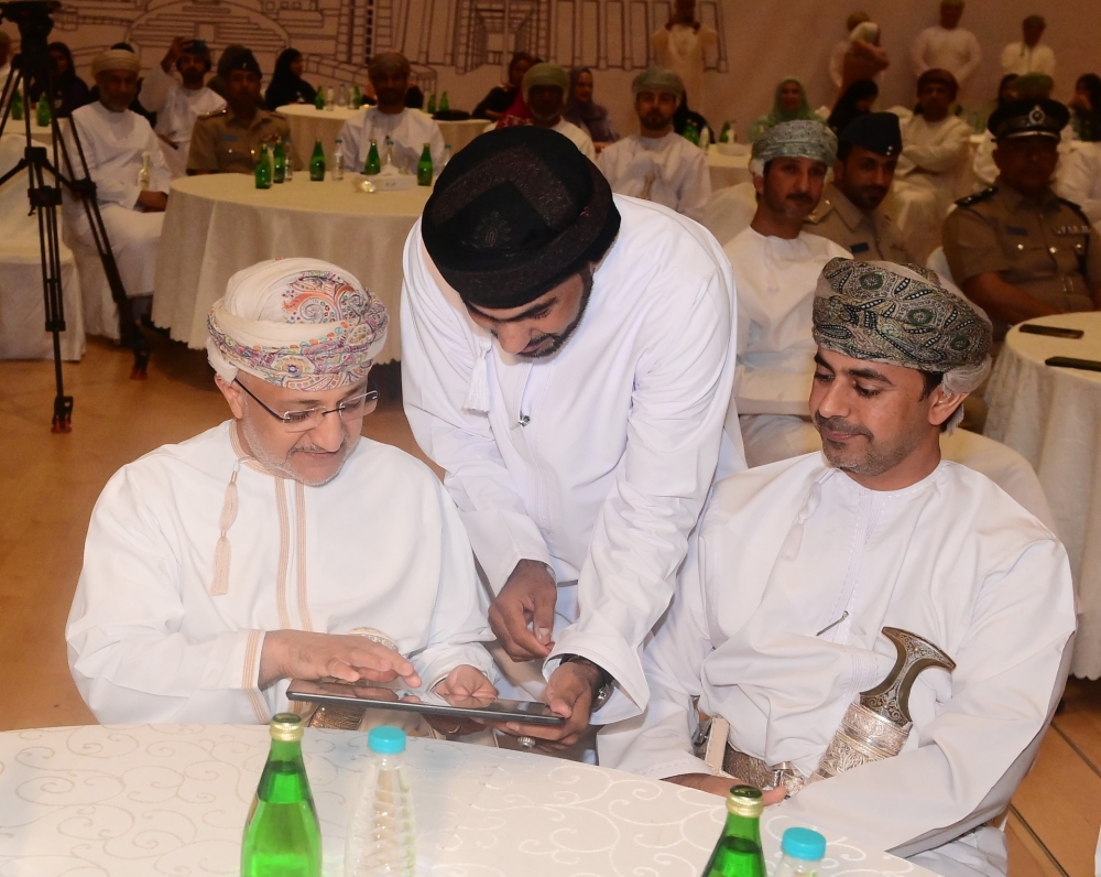 The website was launched by Salim bin Mohammed al Mahrouqi, Minister of Heritage and Tourism, and Naif bin Ali al Abri, chairman, of CAA