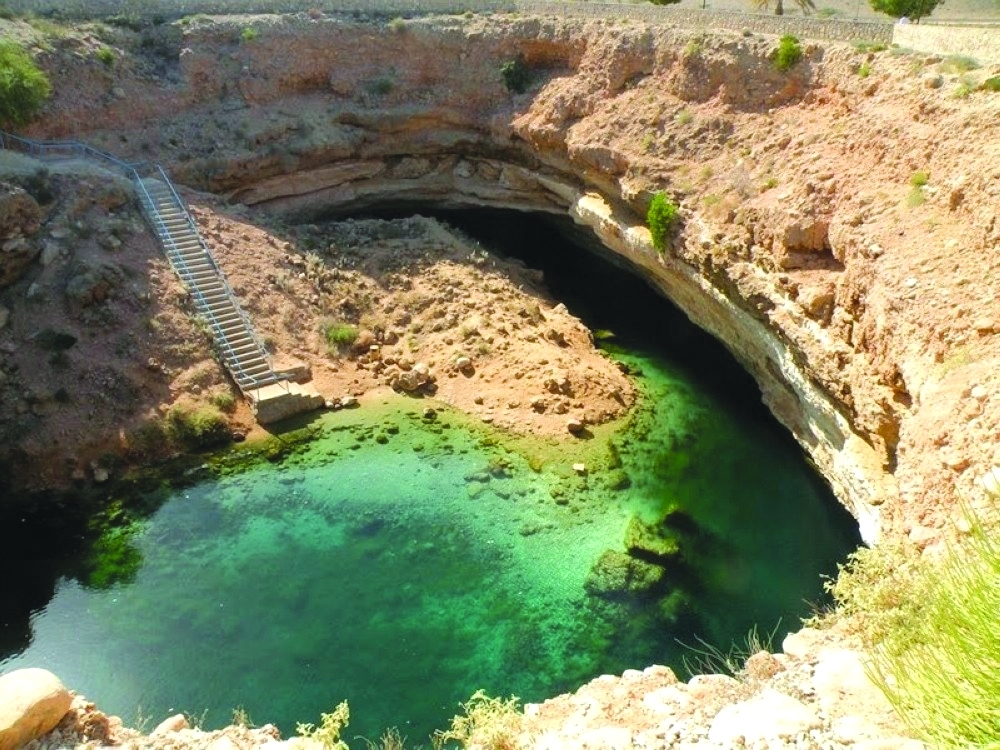 Hawiyat Najm, situated between the towns of Bimmah and Dibab, it is ideal for swimming and enjoying the beautiful landscape of the region.