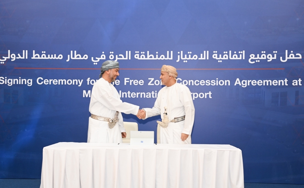 Eng. Ahmed bin Hassan al Deeb, Deputy Chairman, Opaz, and Eng. Abdulrahman al Hatmi, Asyad Group CEO signed the agreement for the free zone, which will be developed over a total area of 1.7 square km.