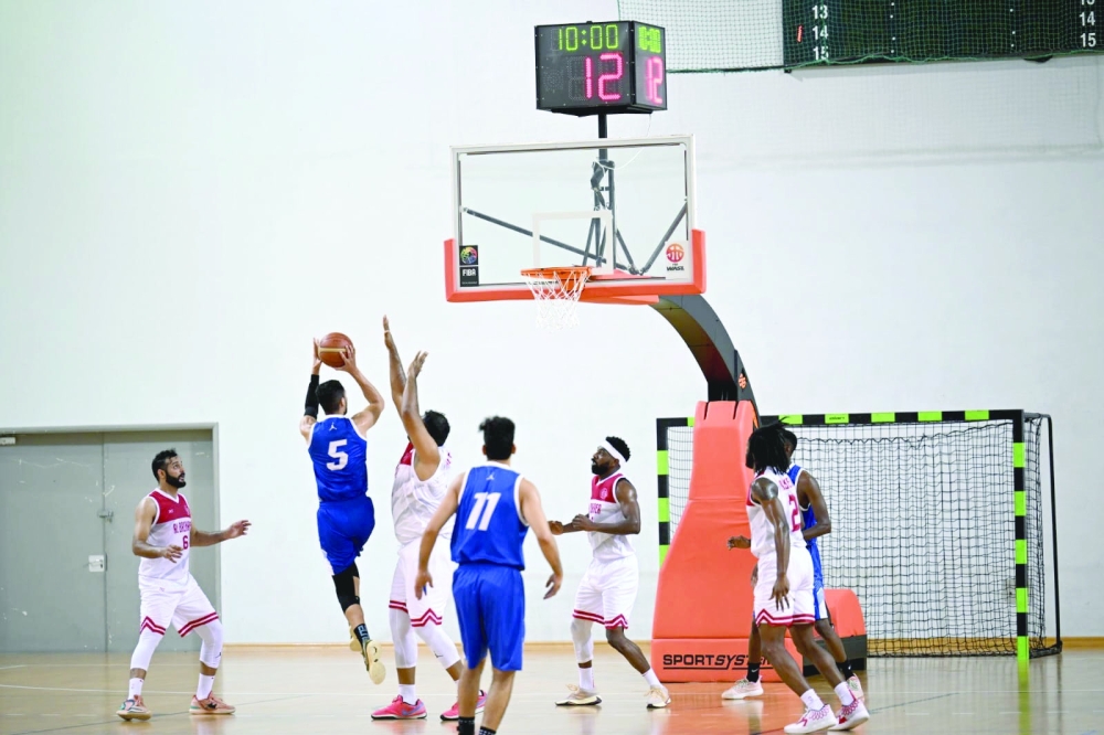 The match between Al Bashayer and Ahli Sdab at Sultan Qaboos Sports Complex in Bawshar