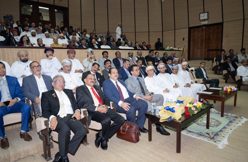 Guests are pictures during the seminar