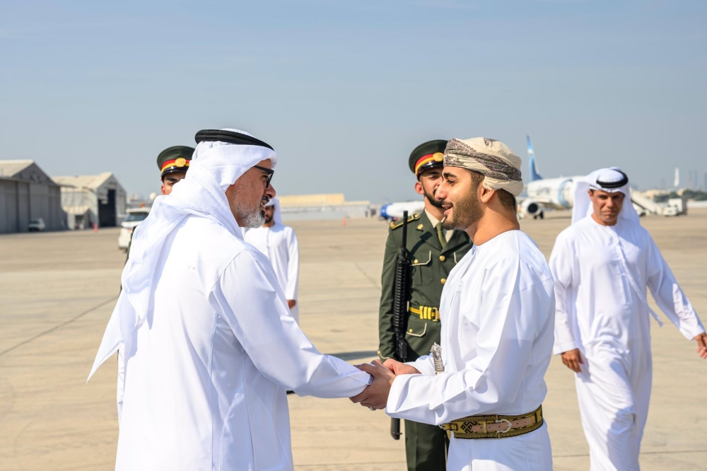HH Sayyid Theyazin visits UAE