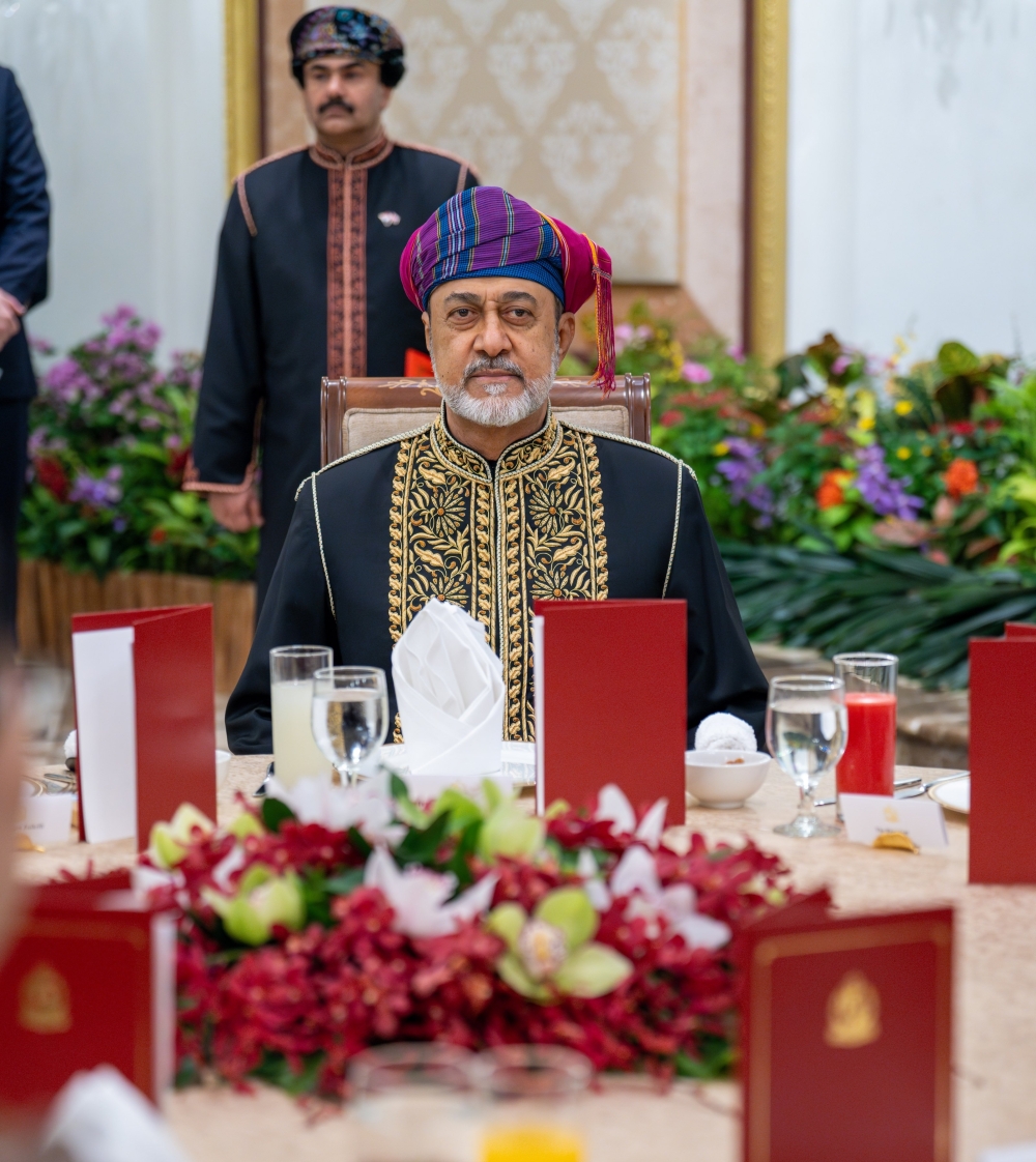In honour of HM, Singapore President hosts dinner