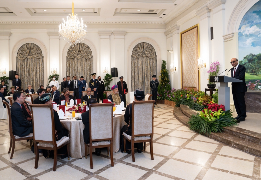 In honour of HM, Singapore President hosts dinner