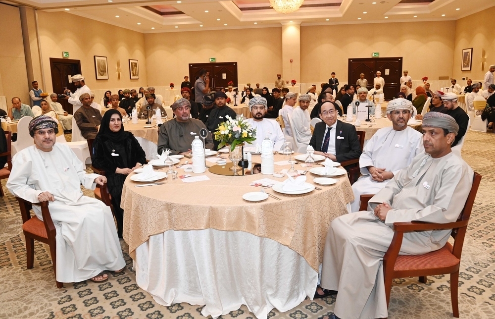 The ceremony featured visual materials highlighting the concept of Oman's pavilion and its participation in such a global event. - ONA