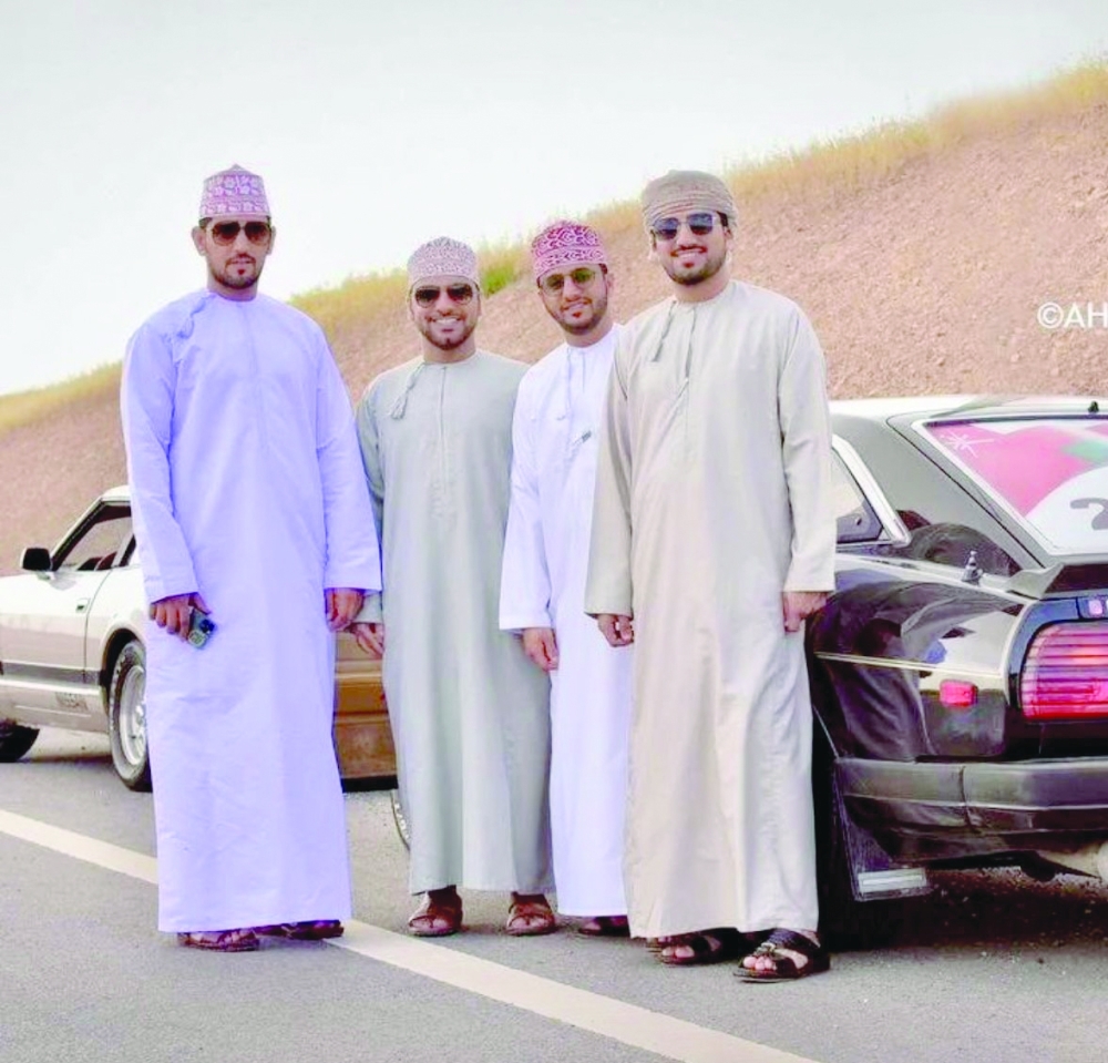 Omani trailblazers reach North Pole in a classic car