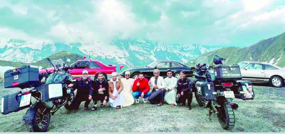 Omani trailblazers reach North Pole in a classic car