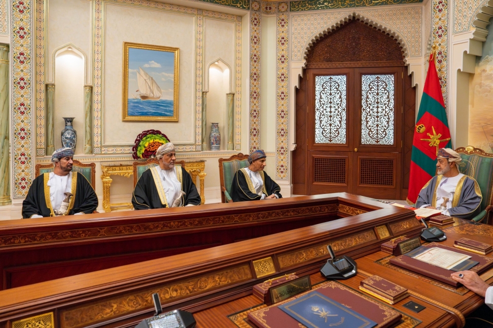 HM presides over cabinet meeting 